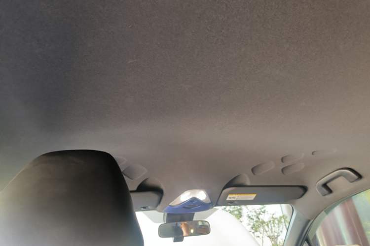 Used Toyota IZOA 2018 2.0L Yichi Version China VI Standard Headliner