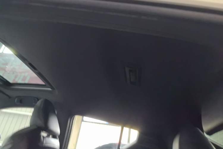 Used Toyota IZOA 2018 2.0L Yichi Edition China V Standard Headliner