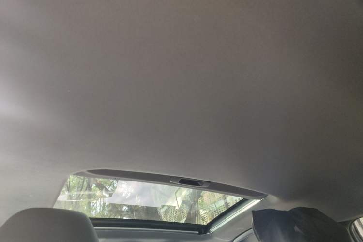 Used Toyota IZOA 2018 2.0L Yichi Version China VI Standard Headliner