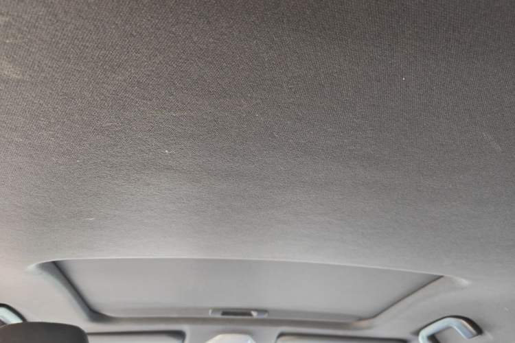 Used Toyota IZOA 2018 2.0L Yichi Version China VI Standard Headliner
