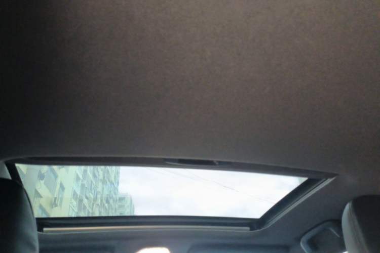 Used Toyota IZOA 2018 2.0L Yichi Version China VI Standard Headliner