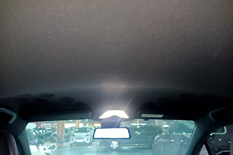 Used Toyota IZOA 2018 2.0L Yixuan Version China V Standard Headliner