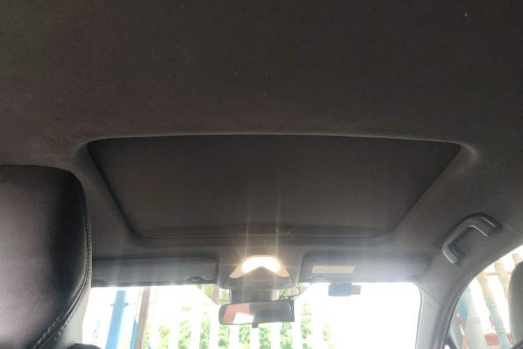 Used Toyota IZOA 2018 2.0L Yichi Version China VI Standard Headliner