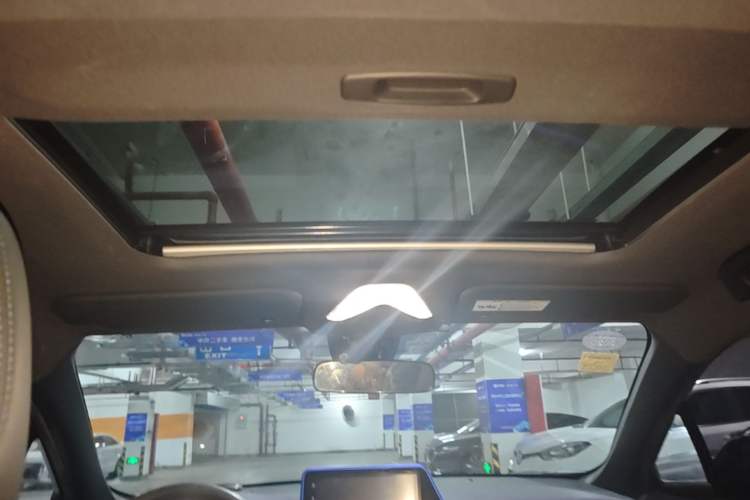 Used Toyota IZOA 2018 2.0L Yichi Version China VI Standard Headliner