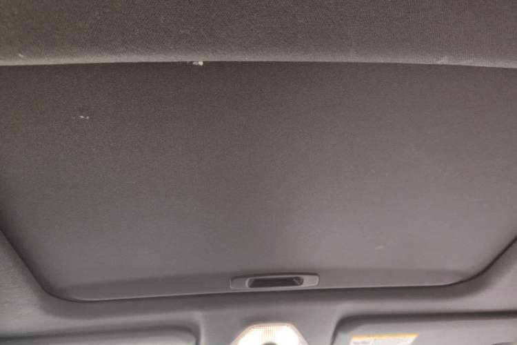 Used Toyota IZOA 2018 2.0L Yichi Version China VI Standard Headliner