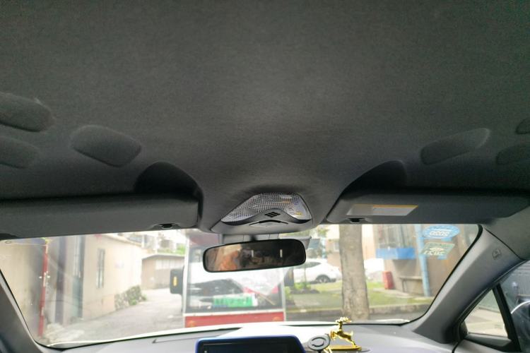 Used Toyota IZOA 2018 2.0L Yichi Version China VI Standard Headliner