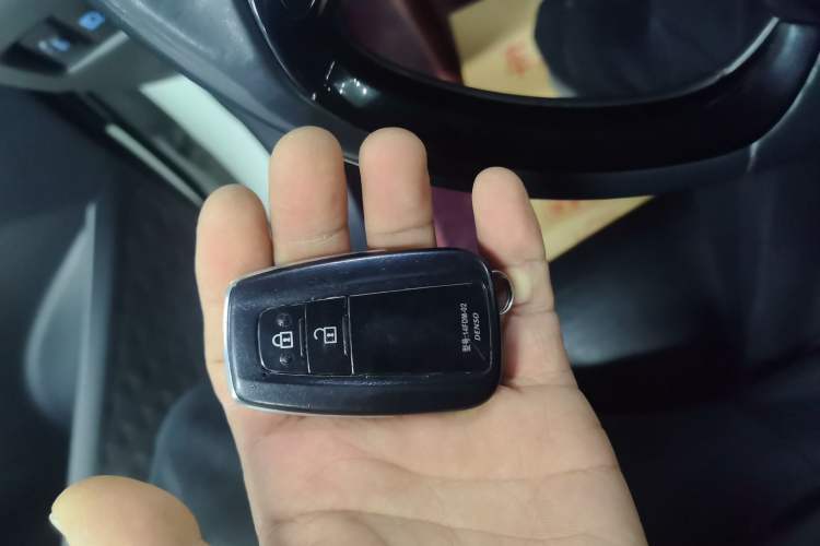 Used Toyota IZOA 2018 2.0L Yichi Edition China V Standard Interior 1