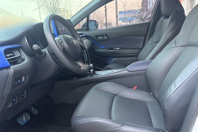 Used Toyota IZOA 2018 2.0L Yichi Edition China V Standard Interior 2