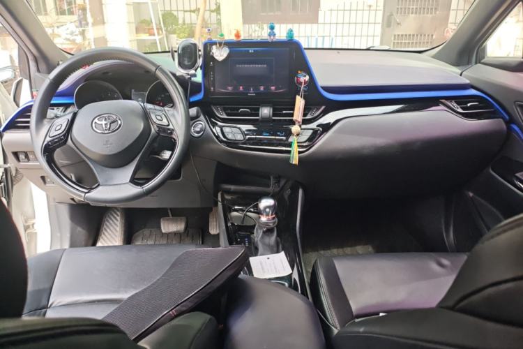 Used Toyota IZOA 2018 2.0L Yichi Version China VI Standard Interior 2