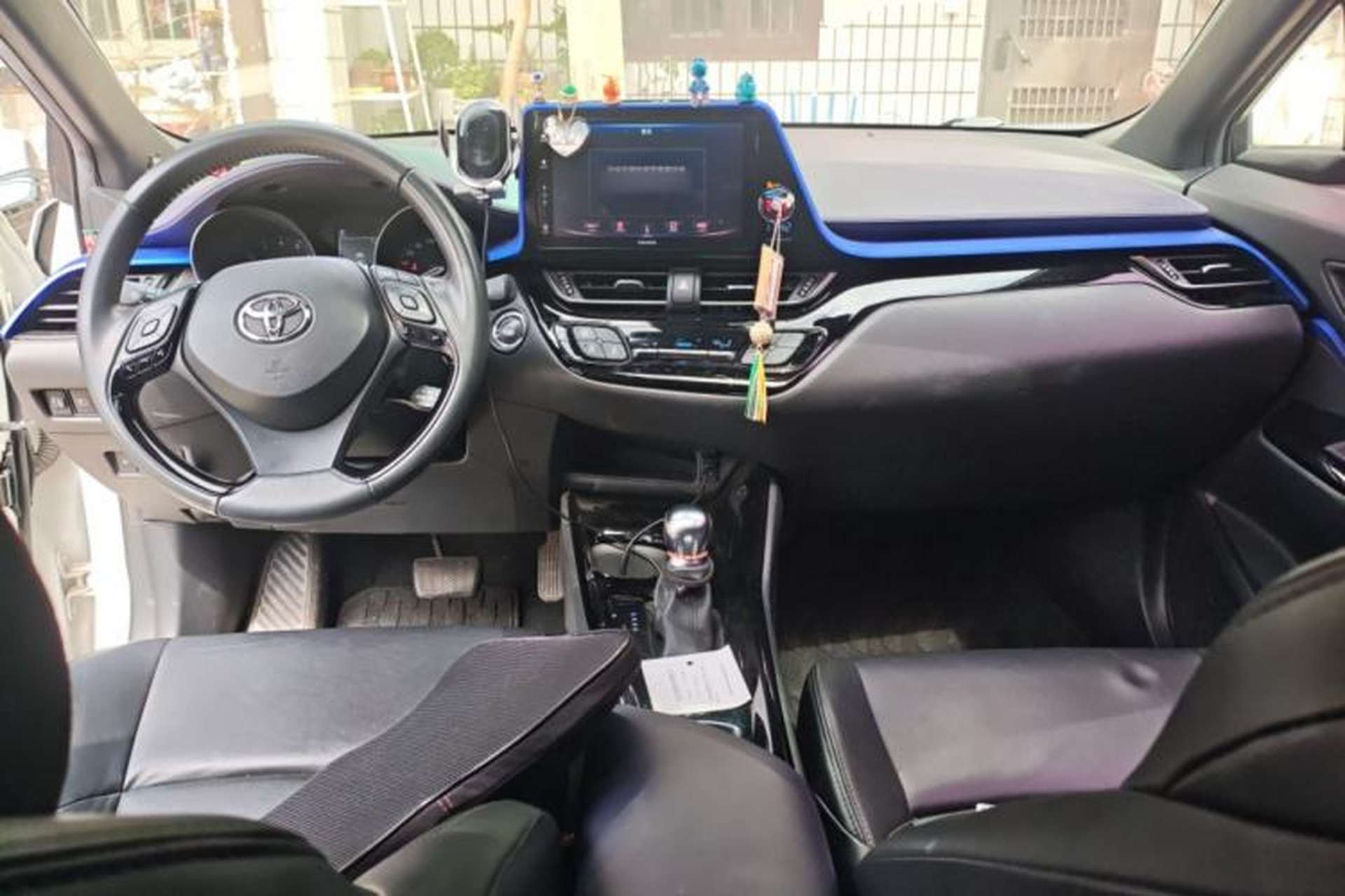 Used Toyota IZOA 2018 2.0L Yichi Version China VI Standard Interior 2