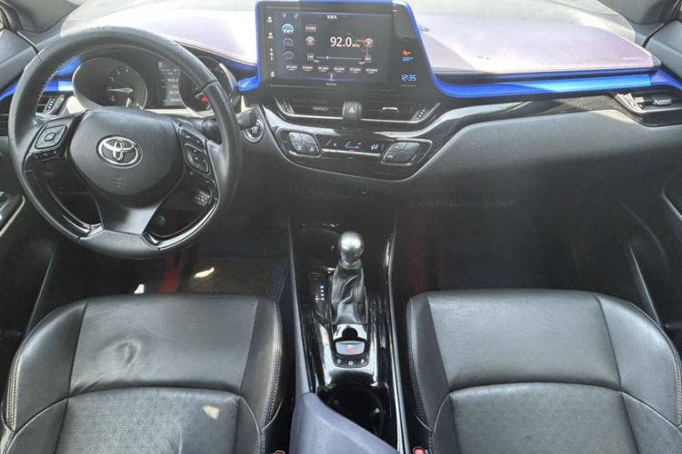 Used Toyota IZOA 2018 2.0L Yichi Edition China V Standard Interior 2