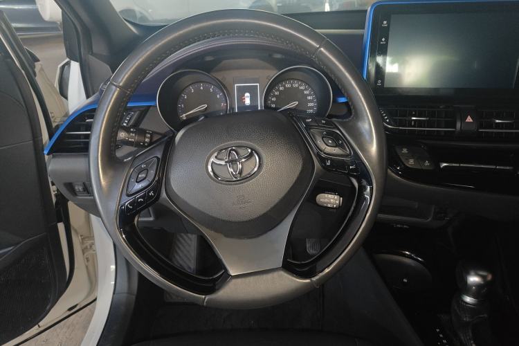 Used Toyota IZOA 2018 2.0L Yichi Edition China V Standard Interior 3