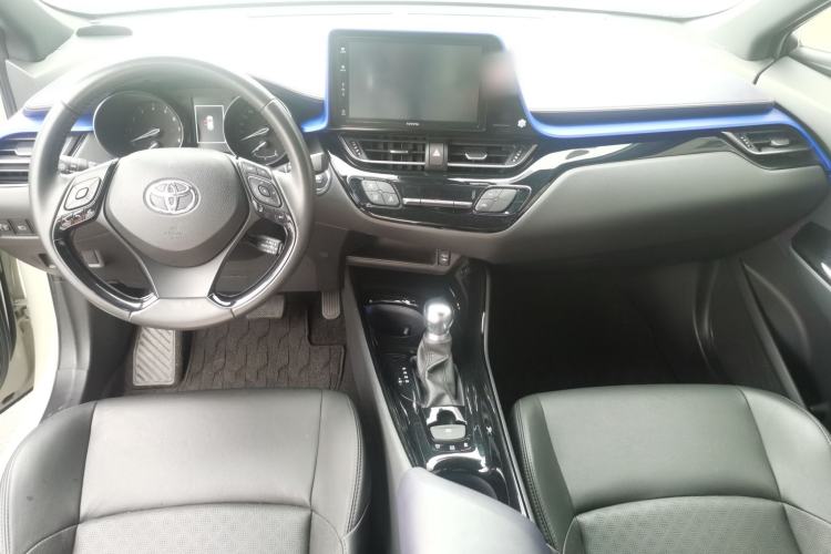 Used Toyota IZOA 2018 2.0L Yichi Edition China V Standard Interior 3