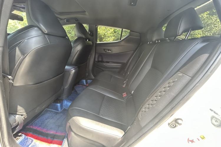Used Toyota IZOA 2018 2.0L Yichi Edition China V Standard Interior 3