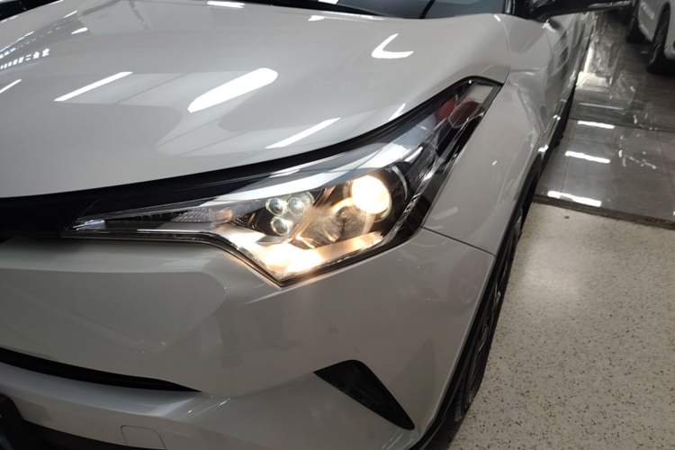 Used Toyota IZOA 2018 2.0L Yichi Version China VI Standard Left Front Headlight
