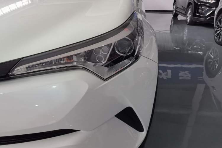 Used Toyota IZOA 2018 2.0L Yichi Edition China V Standard Left Front Headlight
