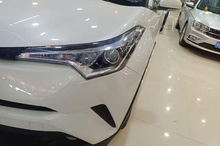 Used Toyota IZOA 2018 2.0L Yichi Version China VI Standard Left Front Headlight