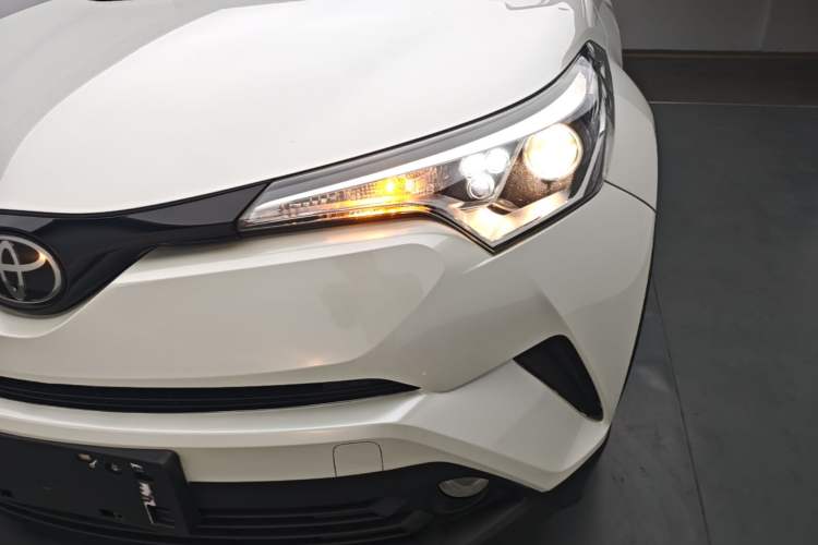 Used Toyota IZOA 2018 2.0L Yichi Edition China V Standard Left Front Headlight