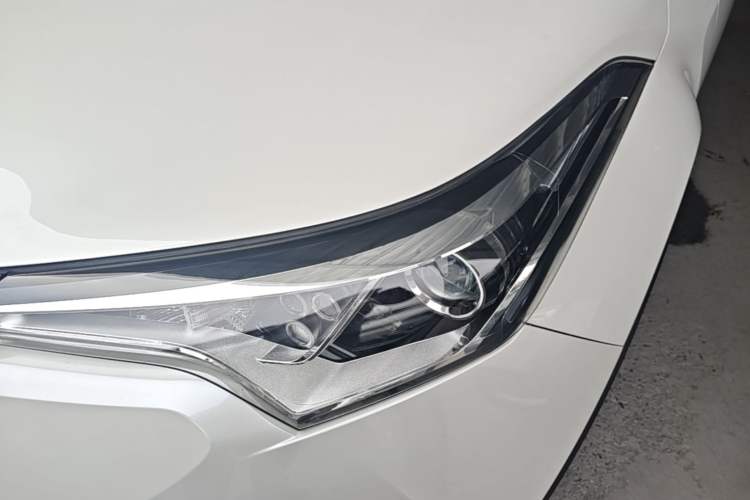 Used Toyota IZOA 2018 2.0L Yichi Edition China V Standard Left Front Headlight