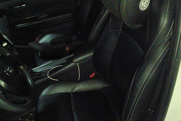 Used Toyota IZOA 2018 2.0L Yidong Edition China VI Left Front Seat