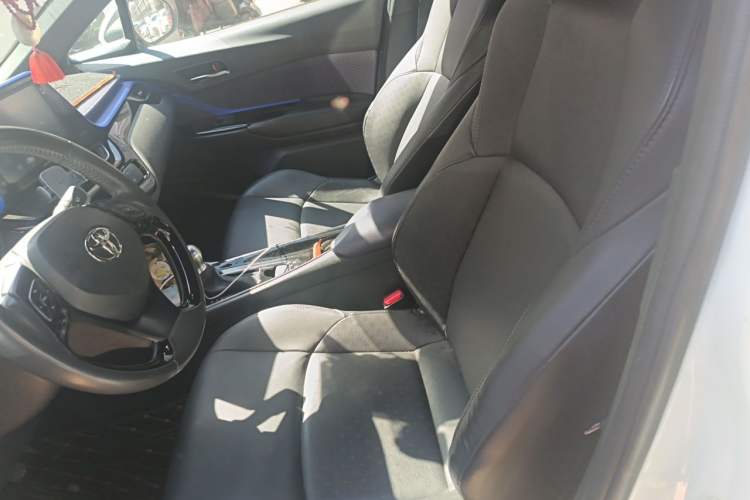 Used Toyota IZOA 2018 2.0L Yichi Edition China V Standard Left Front Seat