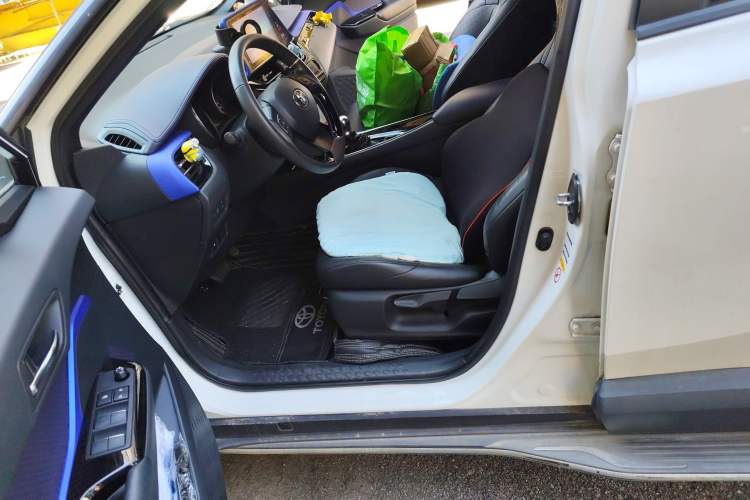 Used Toyota IZOA 2018 2.0L Yichi Edition China V Standard Left Front Seat