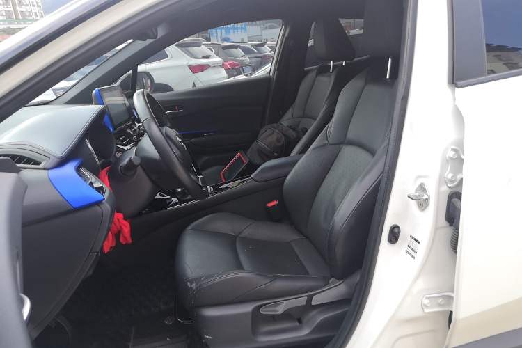 Used Toyota IZOA 2018 2.0L Yichi Edition China V Standard Left Front Seat