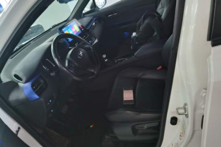Used Toyota IZOA 2018 2.0L Yichi Edition China V Standard Left Front Seat