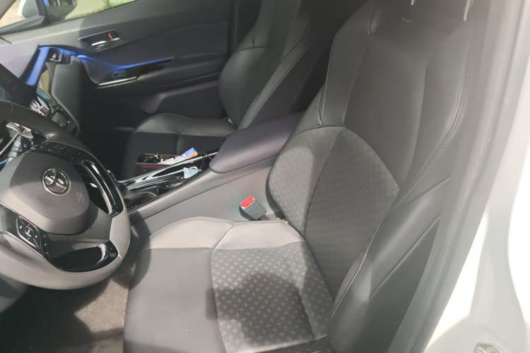 Used Toyota IZOA 2018 2.0L Yichi Edition China V Standard Left Front Seat