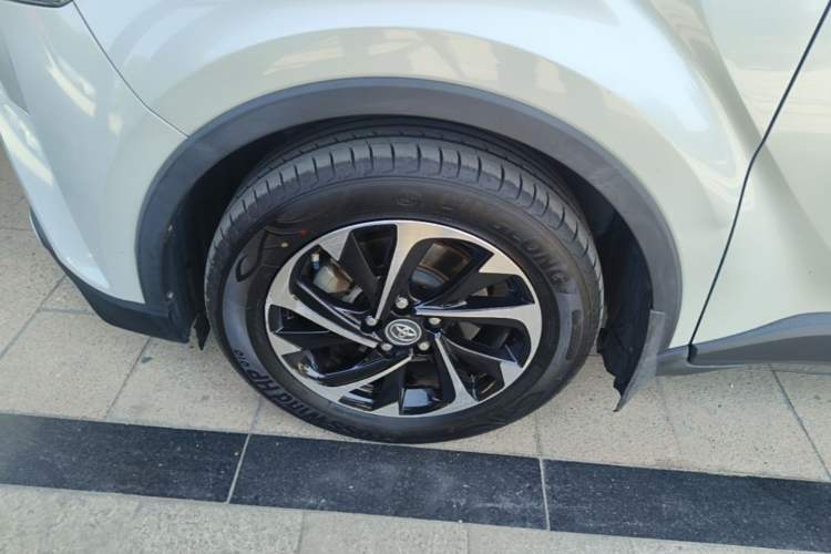 Used Toyota IZOA 2018 2.0L Yichi Version China VI Standard Left Front Wheel Hub