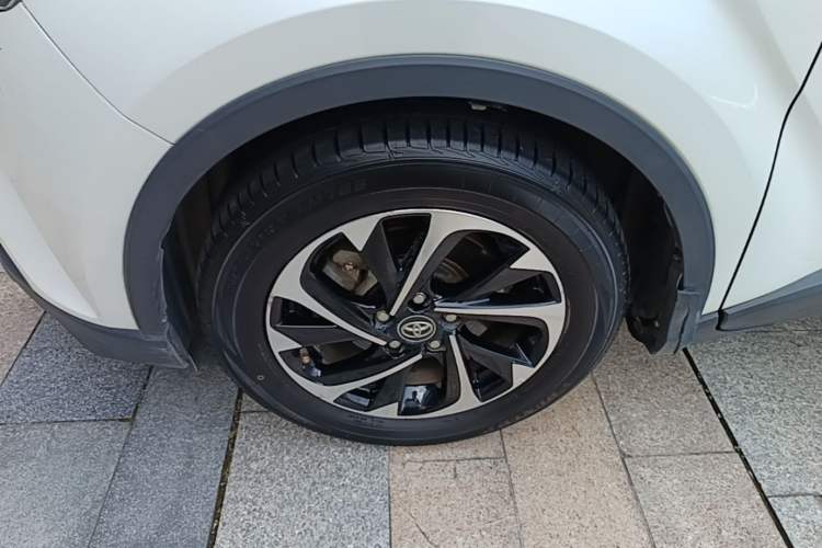 Used Toyota IZOA 2018 2.0L Yichi Edition China V Standard Left Front Wheel Hub