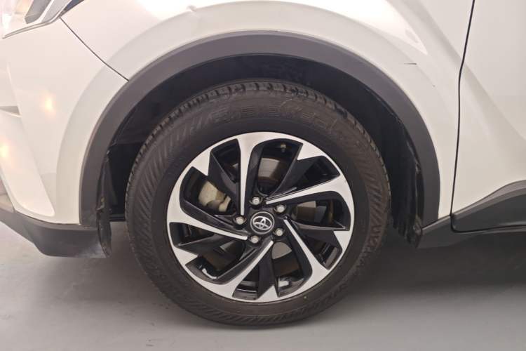 Used Toyota IZOA 2018 2.0L Yichi Edition China V Standard Left Front Wheel Hub