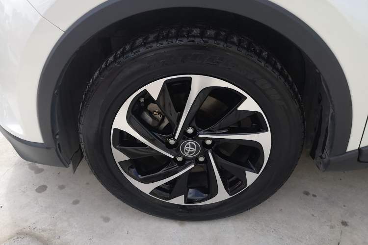 Used Toyota IZOA 2018 2.0L Yichi Edition China V Standard Left Front Wheel Hub
