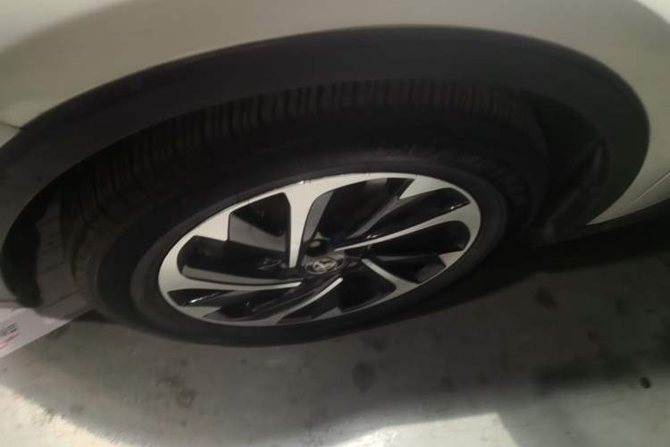 Used Toyota IZOA 2018 2.0L Yichi Version China VI Standard Left Front Wheel Hub