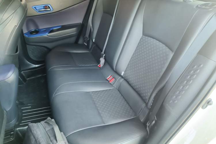 Used Toyota IZOA 2018 2.0L Yichi Version China VI Standard Left Rear Seat
