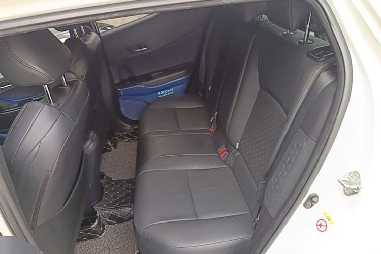 Used Toyota IZOA 2018 2.0L Yichi Edition China V Standard Left Rear Seat