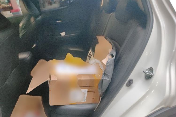 Used Toyota IZOA 2018 2.0L Yichi Version China VI Standard Left Rear Seat