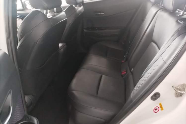 Used Toyota IZOA 2018 2.0L Yichi Edition China V Standard Left Rear Seat