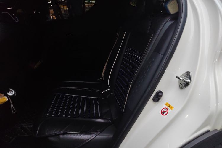 Used Toyota IZOA 2018 2.0L Yichi Edition China V Standard Left Rear Seat