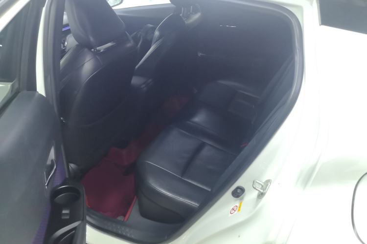 Used Toyota IZOA 2018 2.0L Yichi Edition China V Standard Left Rear Seat
