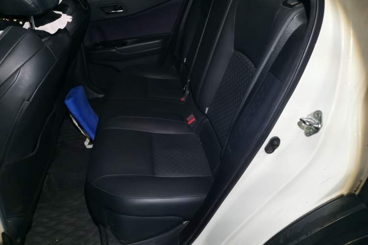 Used Toyota IZOA 2018 2.0L Yichi Version China VI Standard Left Rear Seat