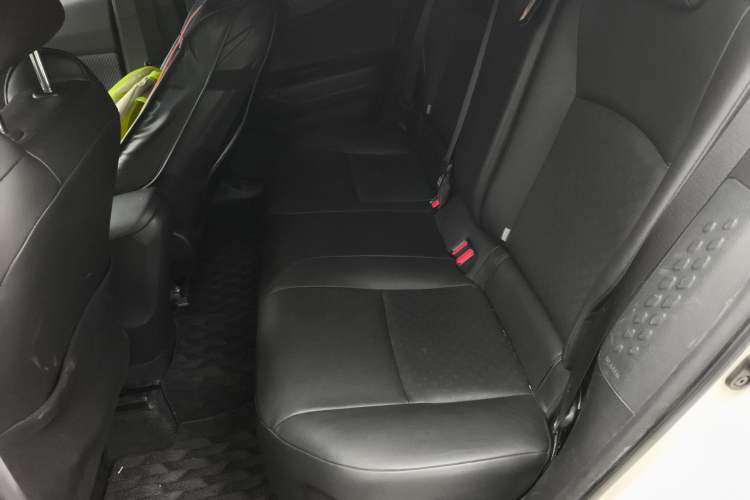 Used Toyota IZOA 2018 2.0L Yichi Edition China V Standard Left Rear Seat