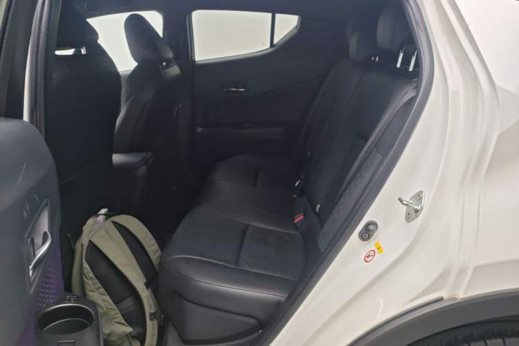 Used Toyota IZOA 2018 2.0L Yichi Edition China V Standard Left Rear Seat