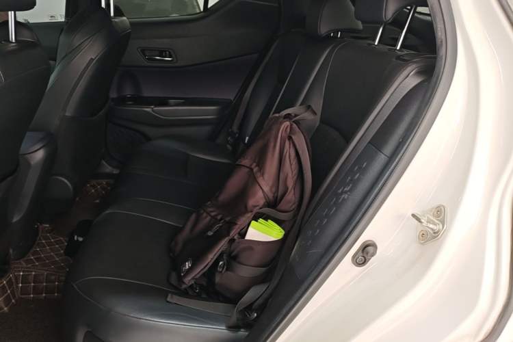 Used Toyota IZOA 2018 2.0L Yichi Version China VI Standard Left Rear Seat