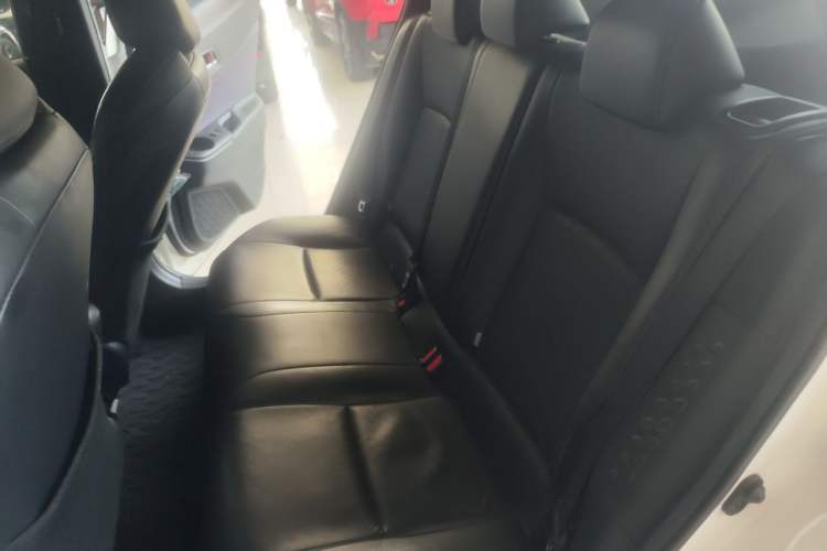Used Toyota IZOA 2018 2.0L Yichi Version China VI Standard Left Rear Seat