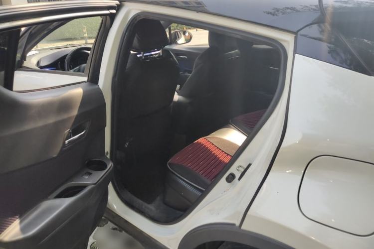 Used Toyota IZOA 2018 2.0L Yichi Version China VI Standard Left Rear Seat