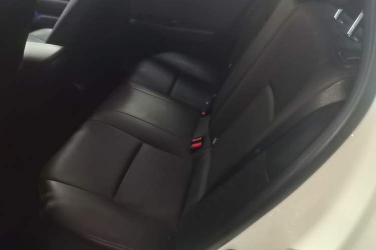 Used Toyota IZOA 2018 2.0L Yichi Version China VI Standard Left Rear Seat