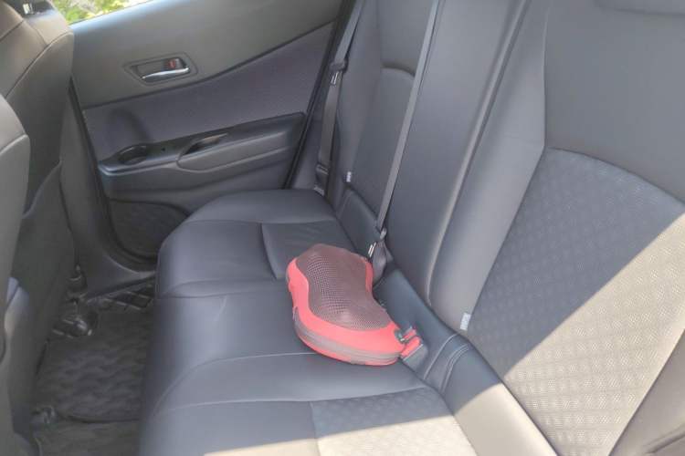 Used Toyota IZOA 2018 2.0L Yichi Version China VI Standard Left Rear Seat