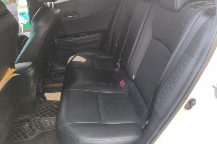 Used Toyota IZOA 2018 2.0L Yichi Version China VI Standard Left Rear Seat