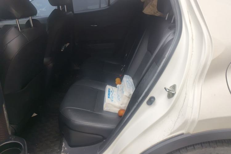 Used Toyota IZOA 2018 2.0L Yixuan Sunroof Version China VI Standard Left Rear Seat